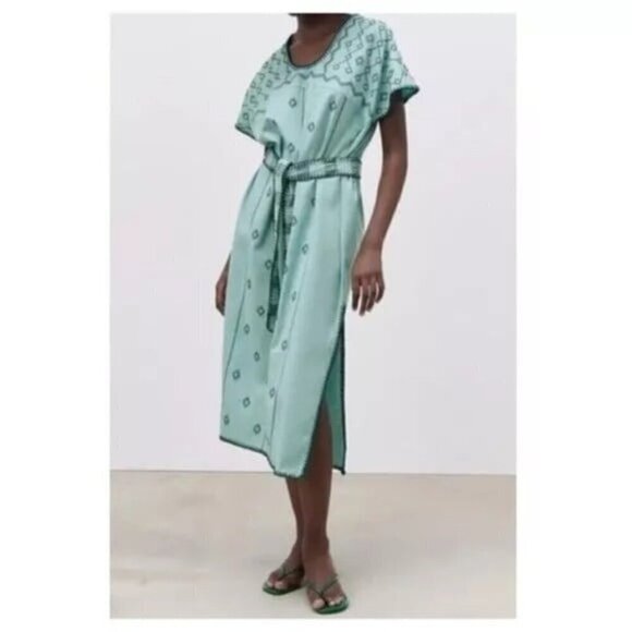 ZARA Bloggers Fav V- Neck Linen Embroidered Caftan Dress Tie Waist Size L NEW - Picture 2 of 13